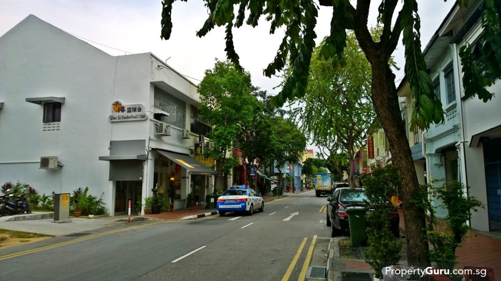 Joo Chiat toward Parkway Parade