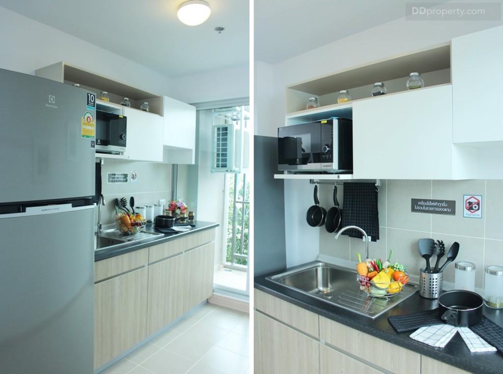 มุมมองภายในห้องครัว วางเคาน์เตอร์ครัวไปแล้วจะเหลือระยะเดินประมาณ 1 เมตร