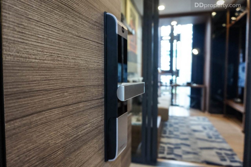 The Line Pahol - Pradipat - 1DM 33.501.2 DSC01914-002