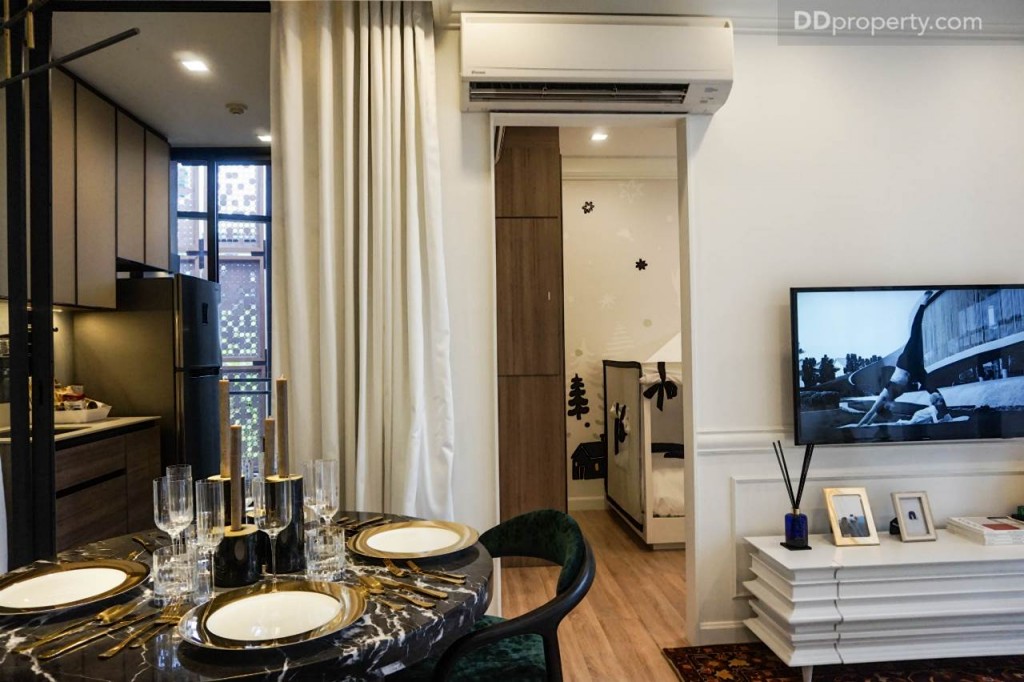 The Line Pahol - Pradipat - 2A 51.2053 DSC02059-054