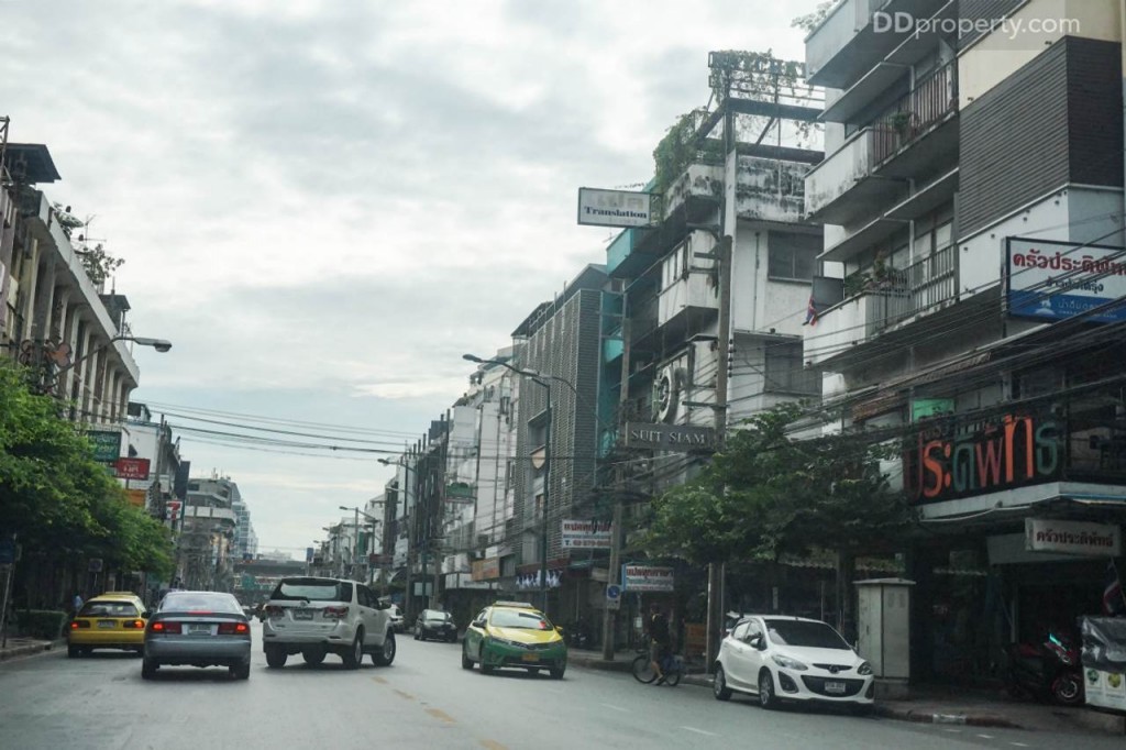 The Line Pahol - Pradipat - LocationDSC01809-007