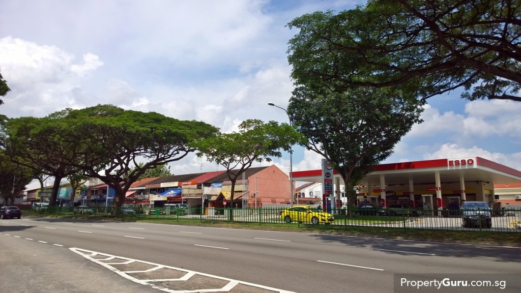Yio Chu Kang Road toward Rosyth Road