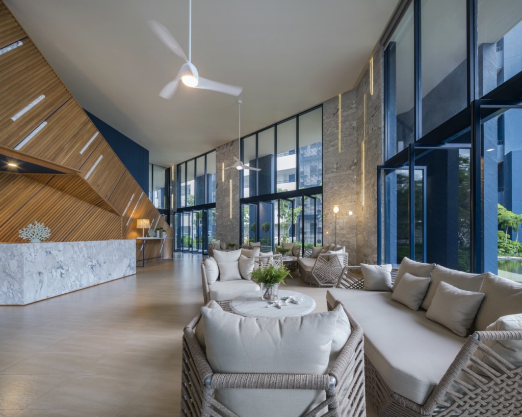 Baan Thew Talay Blue Sapphire