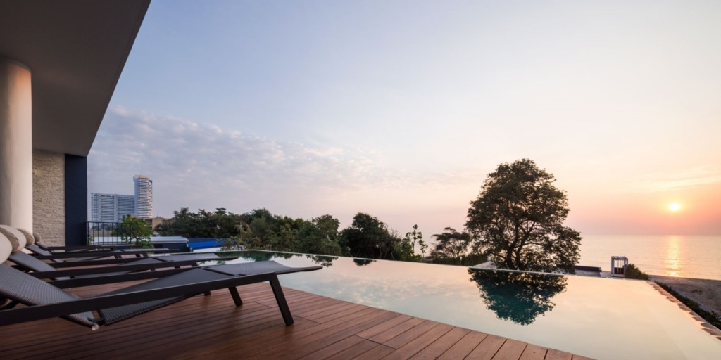 Baan Thew Talay Blue Sapphire