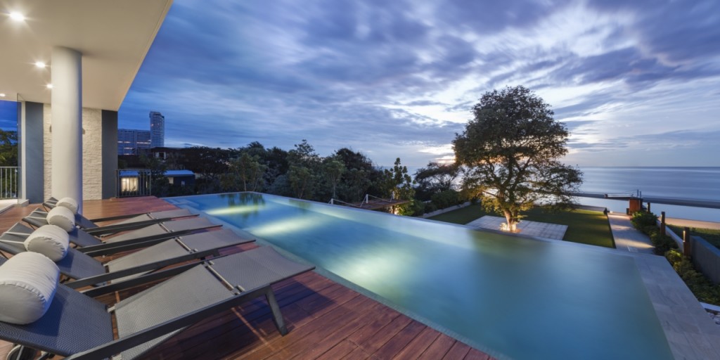 Baan Thew Talay Blue Sapphire