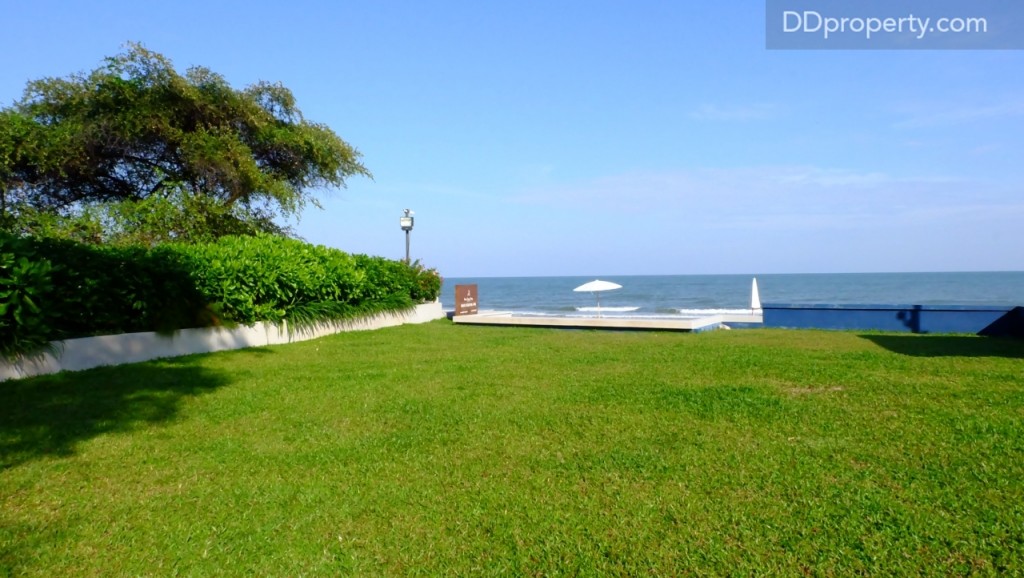 Baan Thew Talay Blue Sapphire