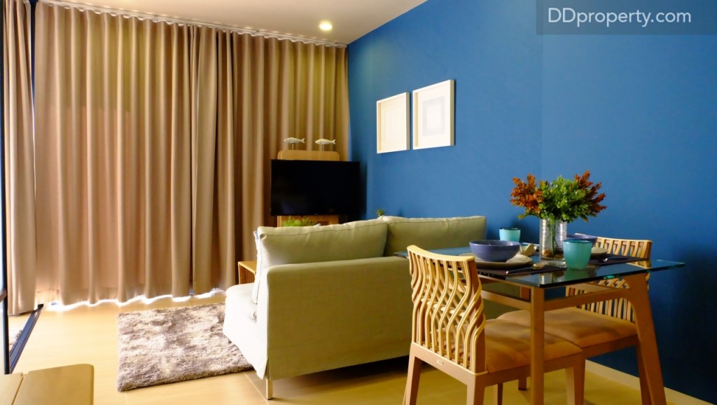 Baan Thew Talay Blue Sapphire