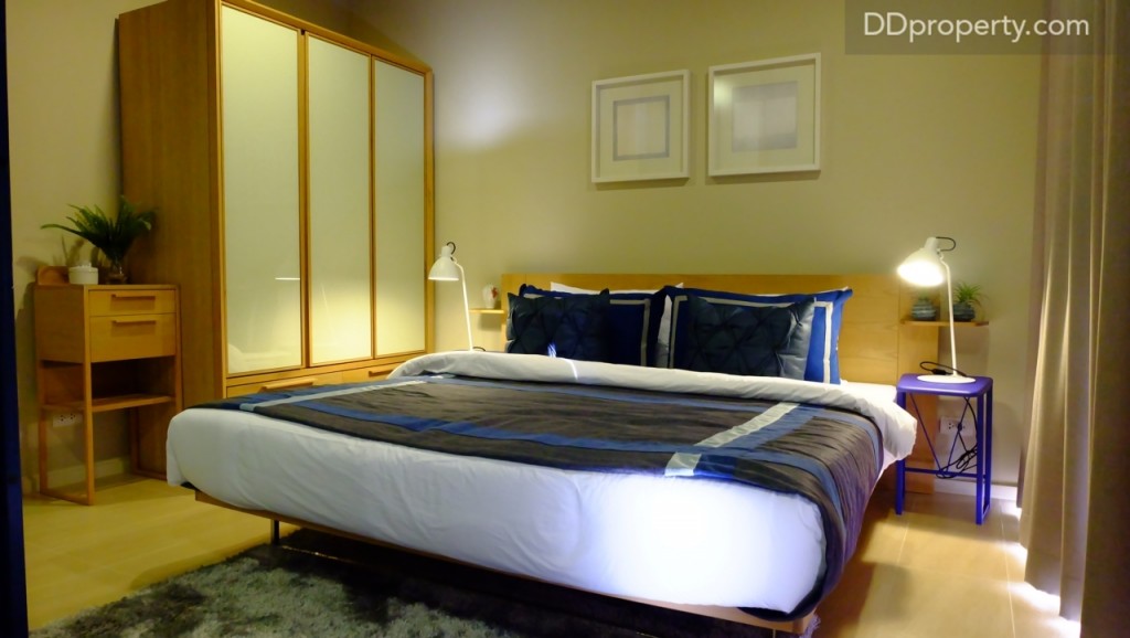 Baan Thew Talay Blue Sapphire