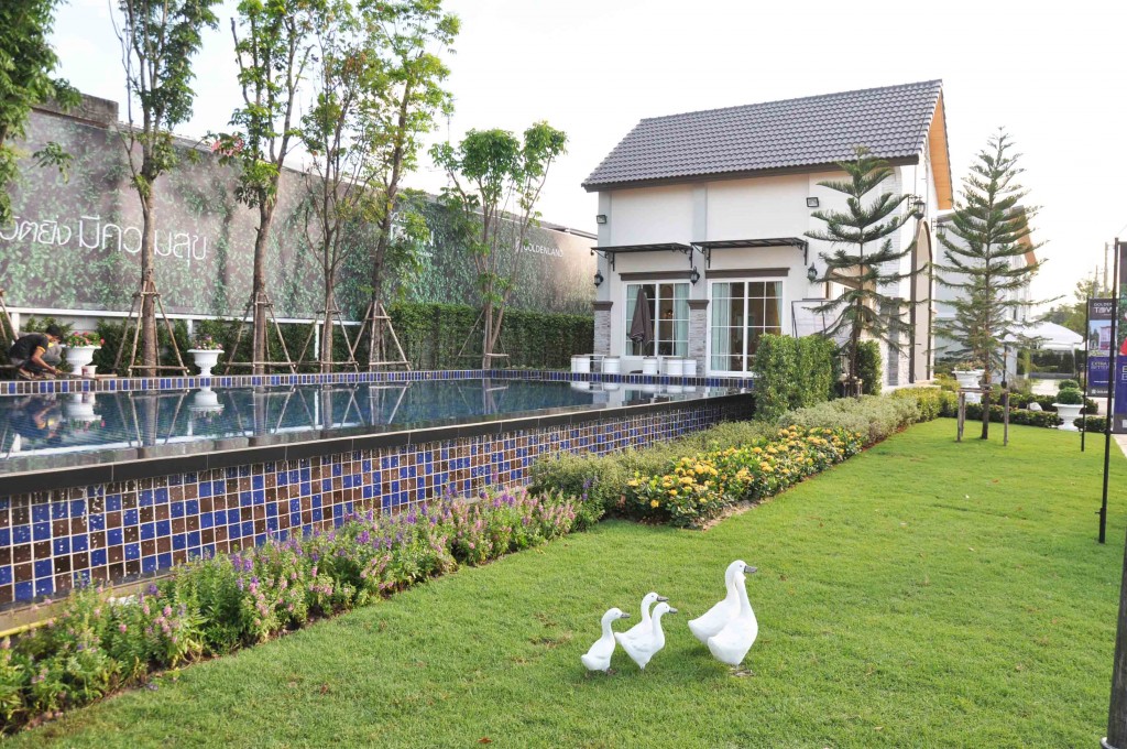 Golden Town Ramintra Khubon