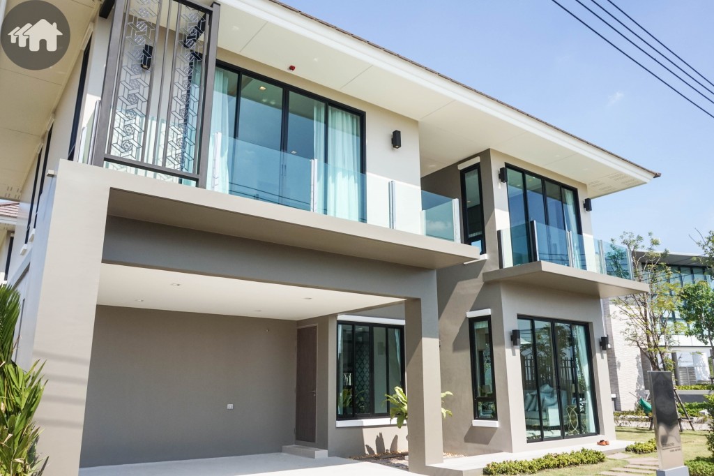 Summakorn Chaiyapruek MalikaDSC03649-001