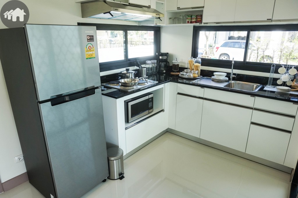 Summakorn Chaiyapruek MalikaDSC03661-011