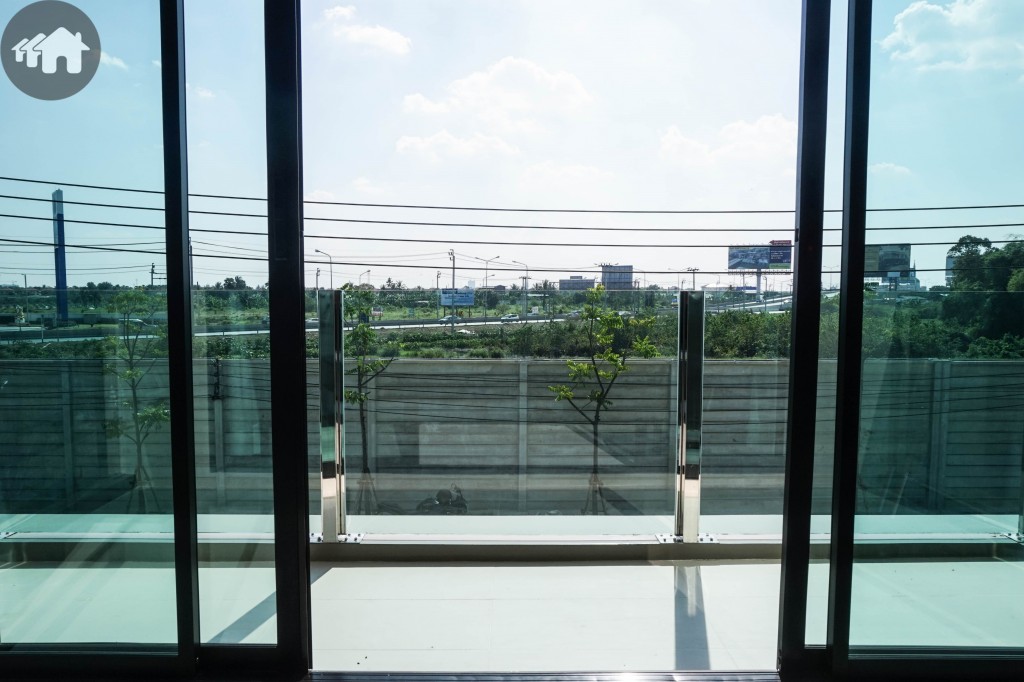 Summakorn Chaiyapruek MalikaDSC03677-025