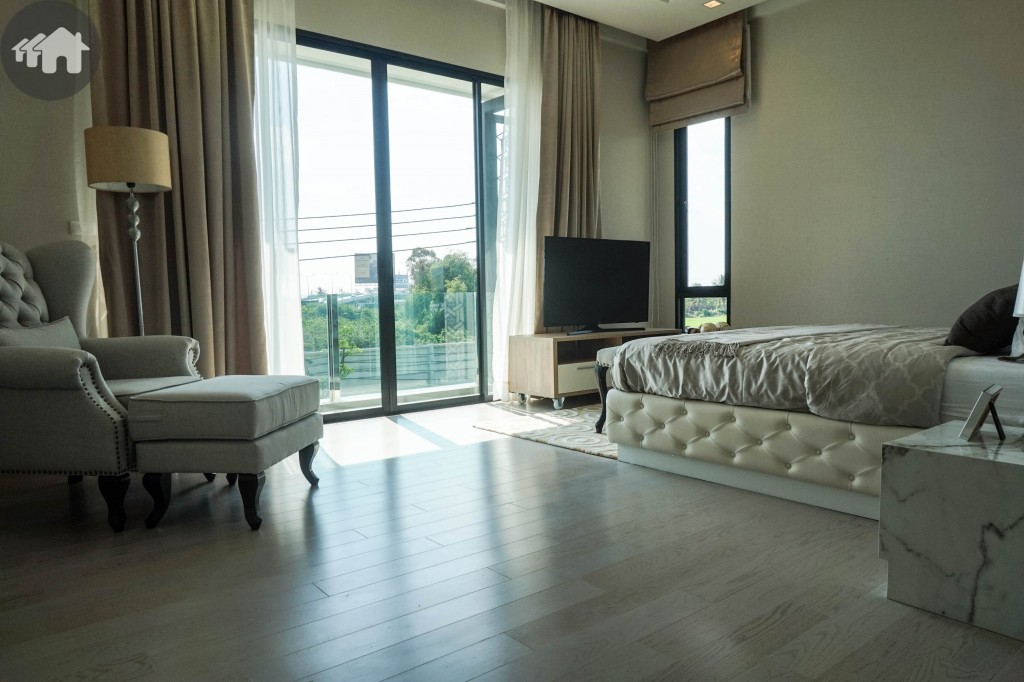 Summakorn Chaiyapruek MalikaDSC03678-026