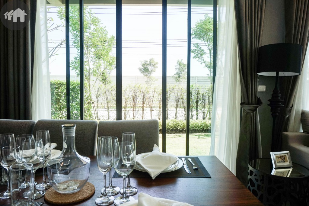 Summakorn Chaiyapruek ParamaDSC03575-011