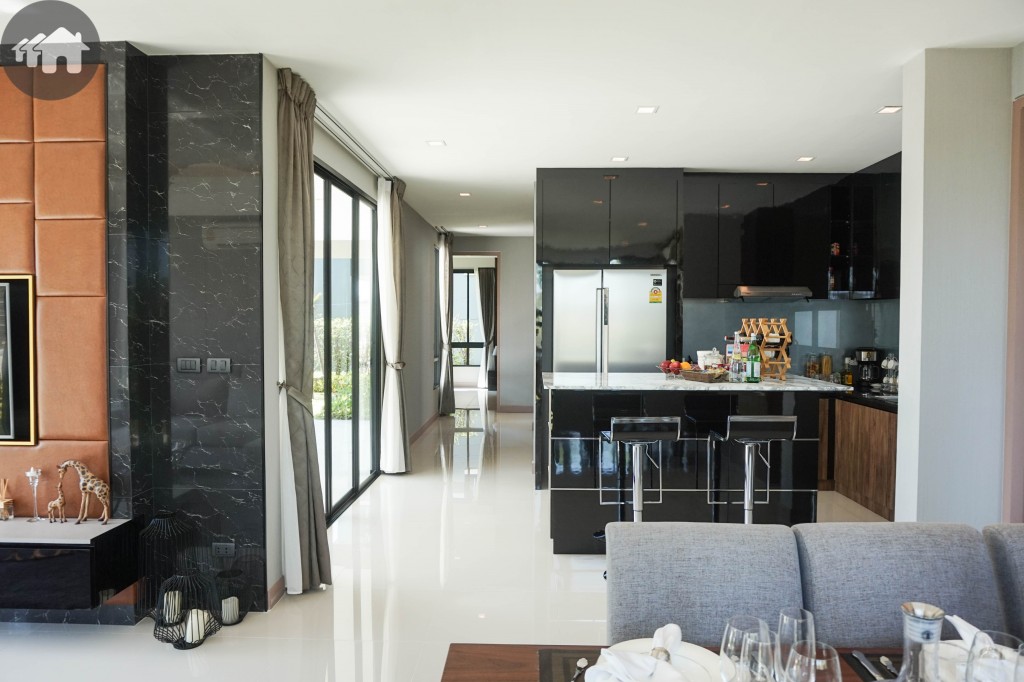 Summakorn Chaiyapruek ParamaDSC03579-015