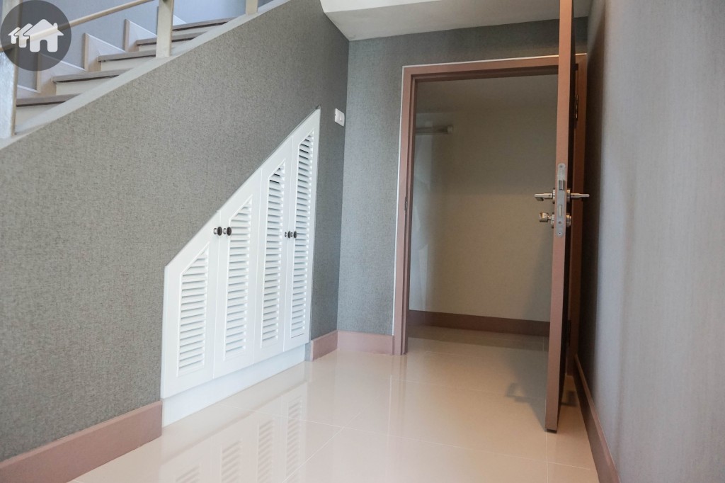 Summakorn Chaiyapruek ParamaDSC03607-035