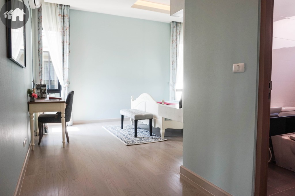 Summakorn Chaiyapruek ParamaDSC03641-058