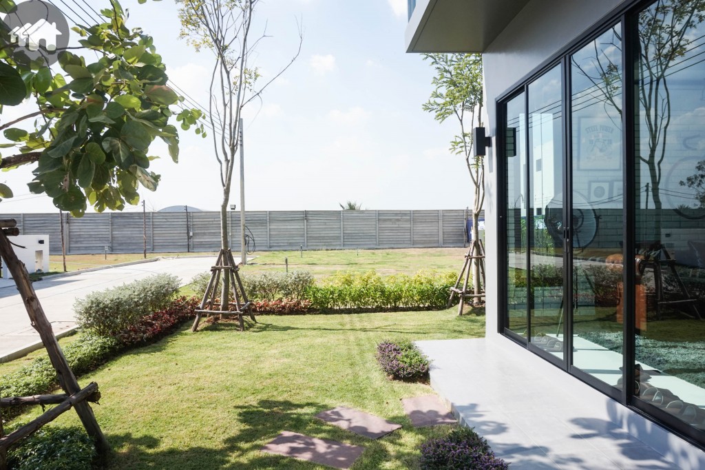 Summakorn Chaiyapruek seineDSC03691-003