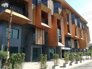  - รีวิวโครงการ : เดคโค แอท แบริ่ง (DECO@ Bearing)