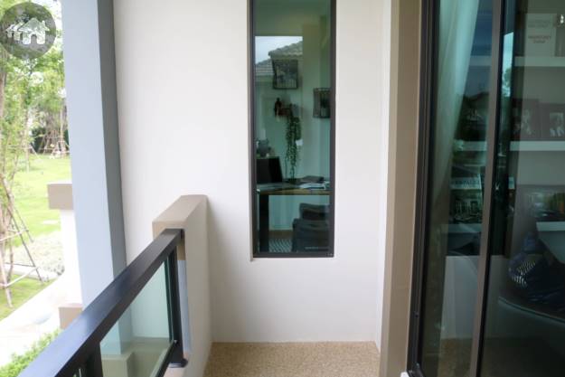 ระเบียงห้องนอนมาสเตอร์ โครงการ ภัสสร เพรสทีจ บางนา-สุวรรณภูมิ Passorn Prestige Bangna Suvarnabhumi