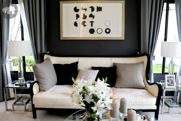 โถงรับแขกของบ้านโครงการภัสสร เพรสทีจ บางนา-สุวรรณภูมิ (Passorn Prestige Bangna Suvarnabhumi)