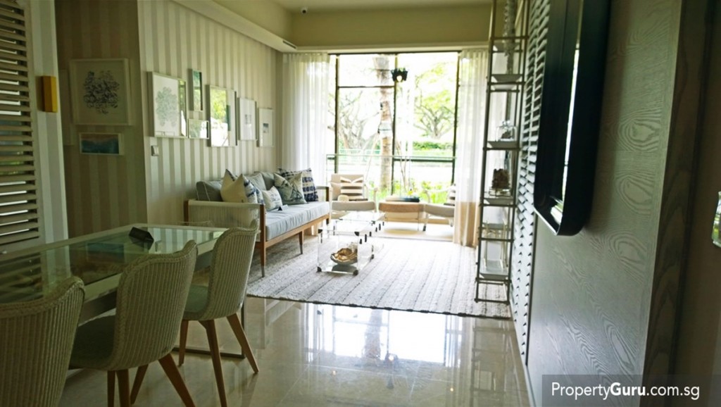 Seaside 3BR living room