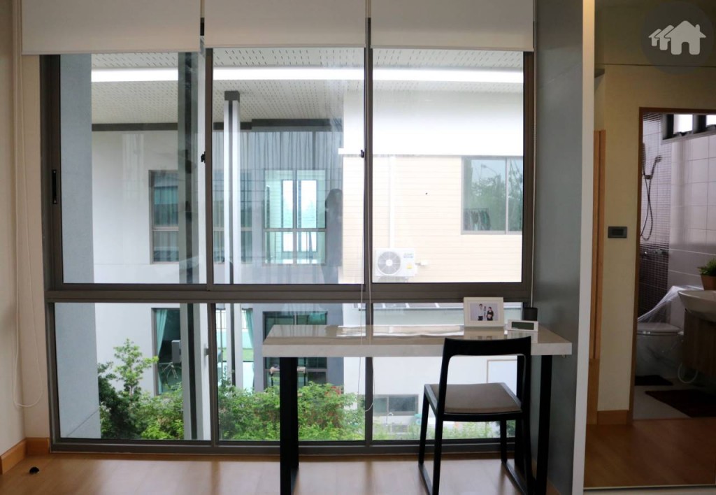 ห้องนอนมาสเตอร์ยูนิตบ้าน The Flow ของโครงการ วารีโอ สุวรรรภูมิ Vario Suvarnabhumi