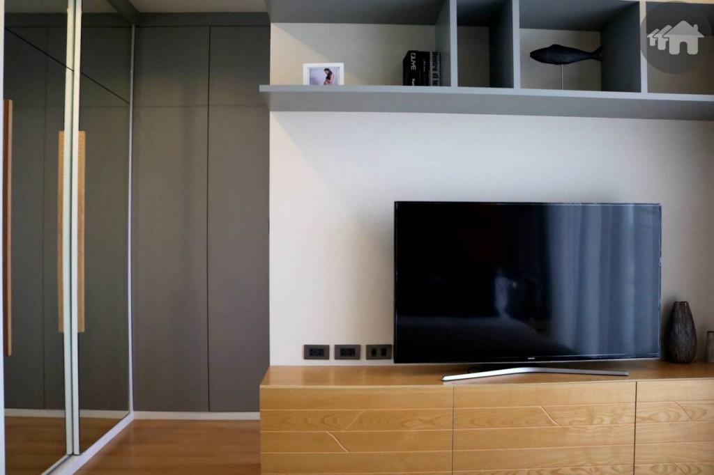 ห้องนอนมาสเตอร์ยูนิตบ้าน The Flow ของโครงการ วารีโอ สุวรรรภูมิ Vario Suvarnabhumi