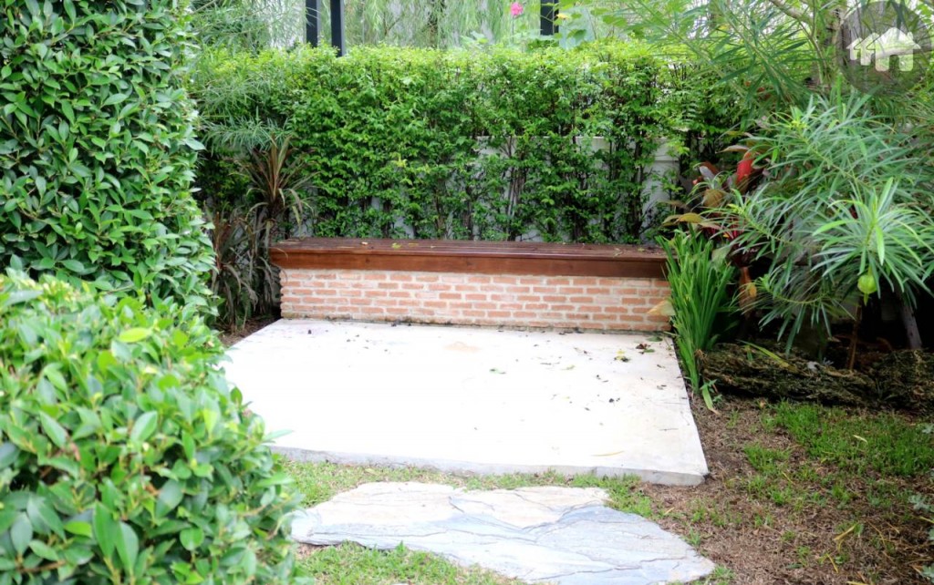 สวนบ้านยูนิตThe Flow ของโครงการ วารีโอ สุวรรรภูมิ Vario Suvarnabhumi