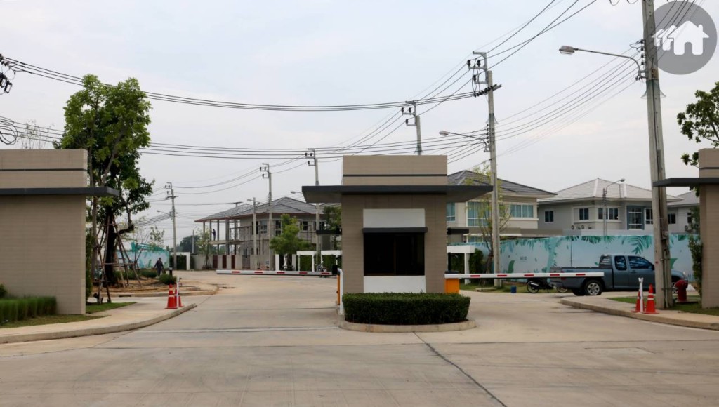 ซุ้มทางเข้าโครงการ วารีโอ สุวรรณภูมิ Vario Suvarnabhumi