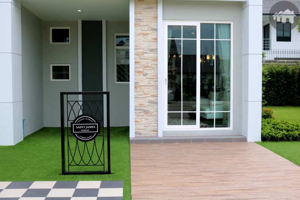 Golden Town Bangna Suanluang