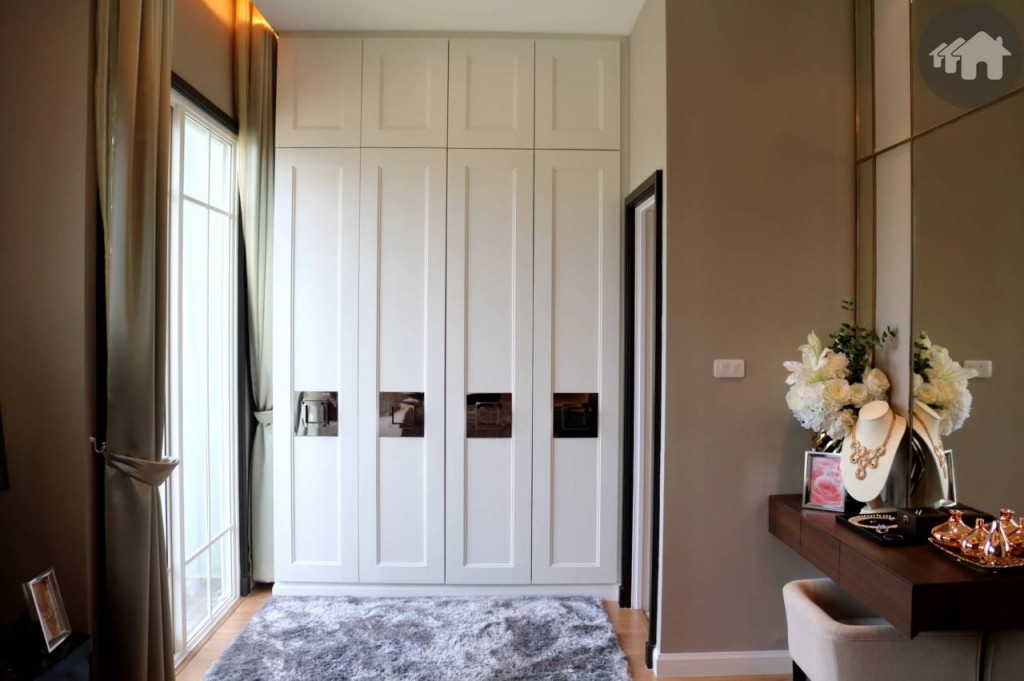 ห้องนอนมาสเตอร์โครงการ โกลเด้น ทาวน์ บางนา – สวนหลวง Golden Town Bangna Suanluang