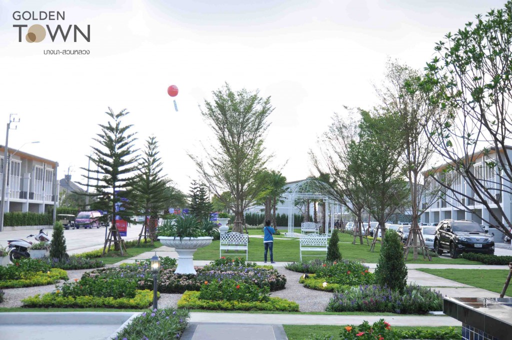 สวนสาธาณะ โครงการ โกลเด้น ทาวน์ บางนา – สวนหลวง Golden Town Bangna Suanluang 