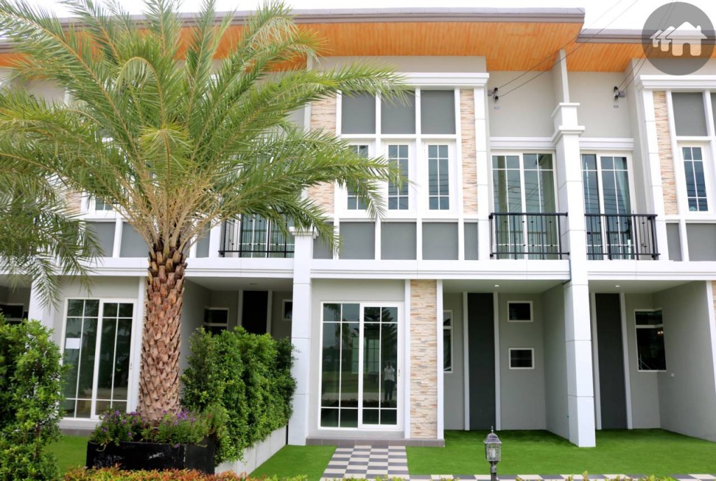 ทาวน์โฮมยูนิตตัวอย่าง Type Saint James ของโครงการ โกลเด้น ทาวน์ บางนา – สวนหลวง Golden Town Bangna Suanluang