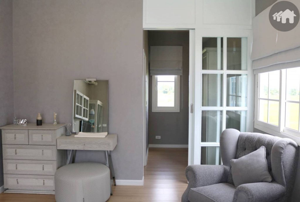 Walk in closet ของโครงการ กรีนิช ไพร์ม ทางด่วนรามอินทรา-หทัยราษฎร์ Greenwich Prime Express Way Ramintra Hathairat