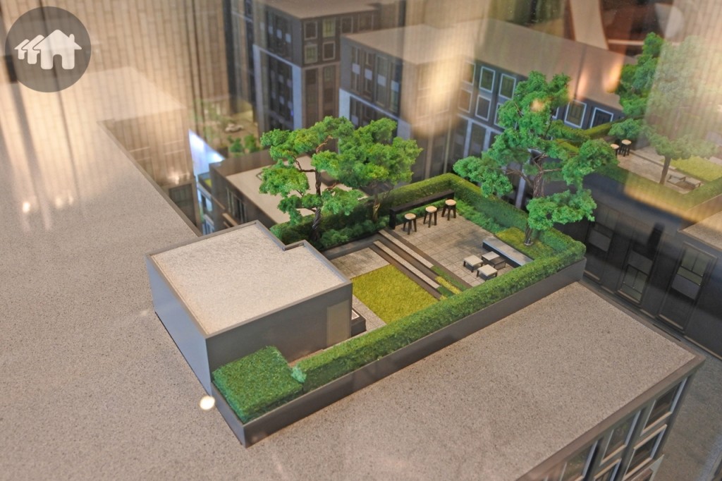 สวน ลานบาร์บีคิว และพื้นที่นั่งพักผ่อนอยู่บนดาดฟ้าของแต่ละอาคาร