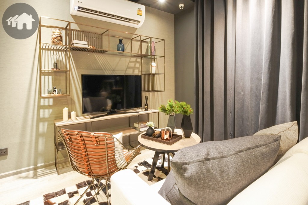 ห้องนั่งเล่นอีกมุมหนึ่ง