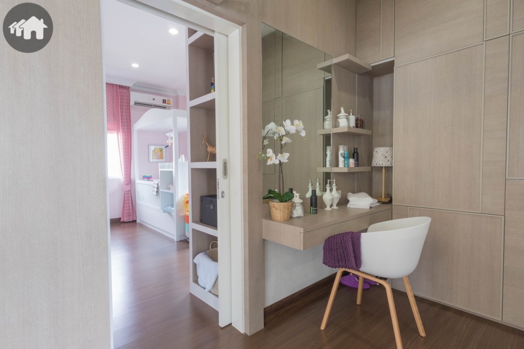 พื้นที่เชื่อมต่อระหว่าง 2 ห้องนอน เพิ่มพื้นที่ให้กว้างขวางมากขึ้น และสะดวกในการปรับใช้ได้ตามความต้องการ