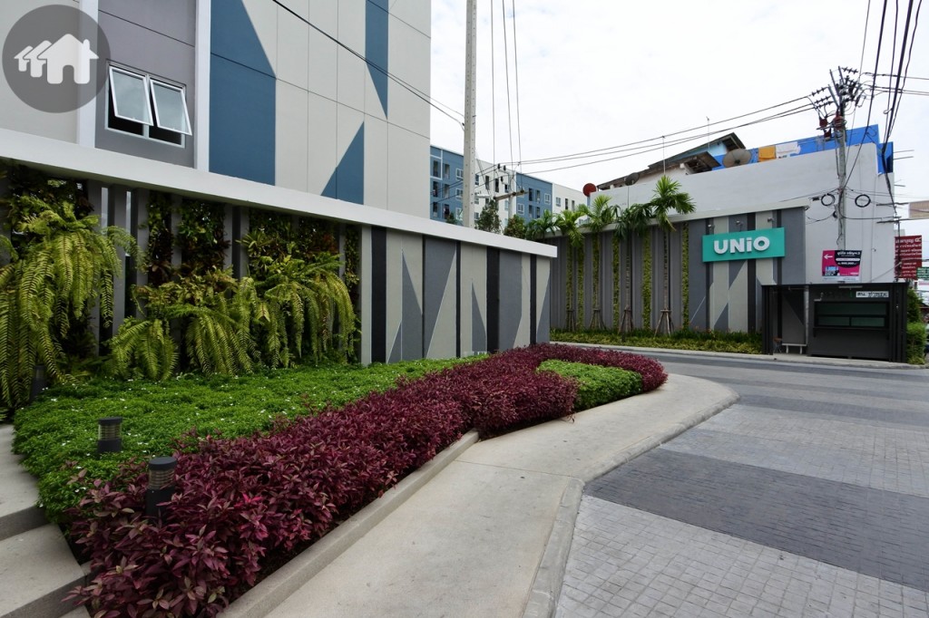 ด้านหน้าโครงการมีป้อมตำรวจของสถานีตำรวจนครบาลท่าพระ อุ่นใจเรื่องความปลอดภัย