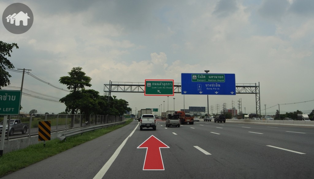 ออกจากวงแหวนรอบนอกฝั่งตะวันออก ตามป้าย ถ.ลำลูกกา