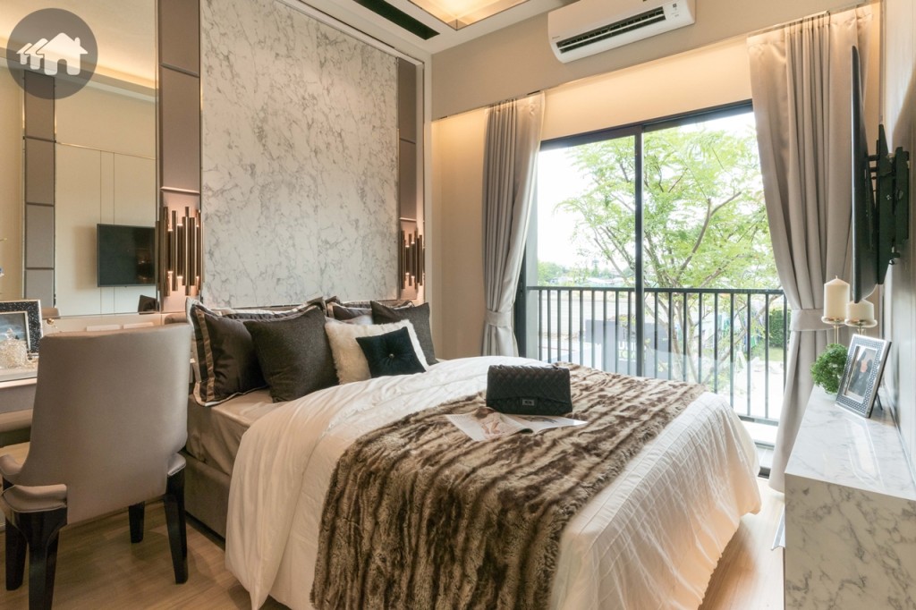 ติดกันเป็นห้องนอนใหญ่ วางเตียงขนาด King size ได้สบาย 