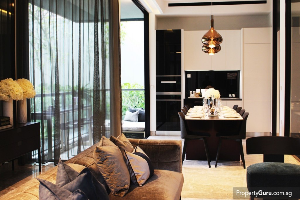 4BR Premium living and dry kitchen and dining