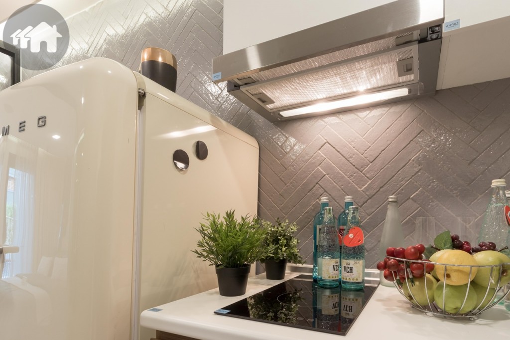 เตาไฟฟ้า 2 หัว พร้อมเครื่องดูดควันของ MEX เช่นกัน