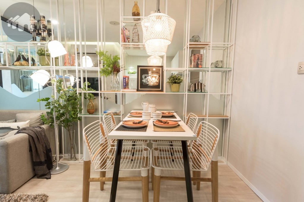 พิเศษสำหรับห้อง 1 Bedroom plus มาพร้อมกับโต๊ะรับประทานอาหารขนาดใหญ่ และเก้าอี้ 4 ตัว