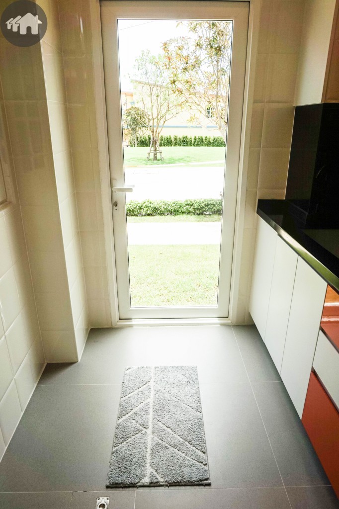 Golden Town Sriracha Assumption Sorrento14 DSC05875