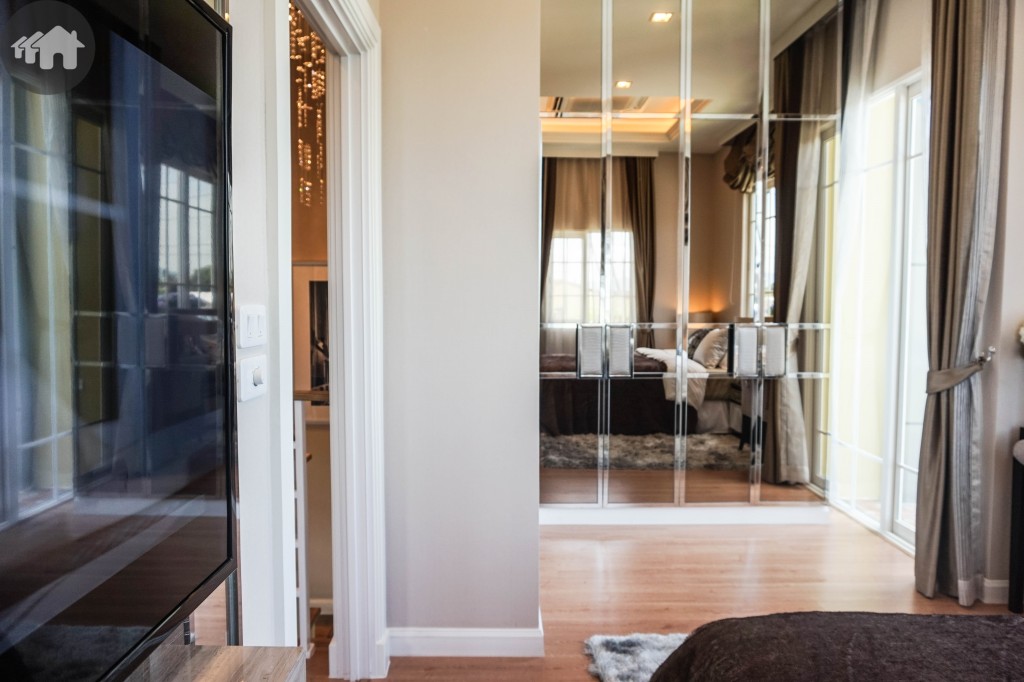 Golden Town Sriracha Assumption Sorrento24 DSC05895