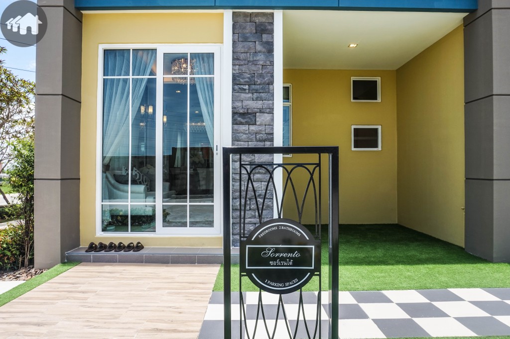 Golden Town Sriracha Assumption Sorrento3 DSC05854