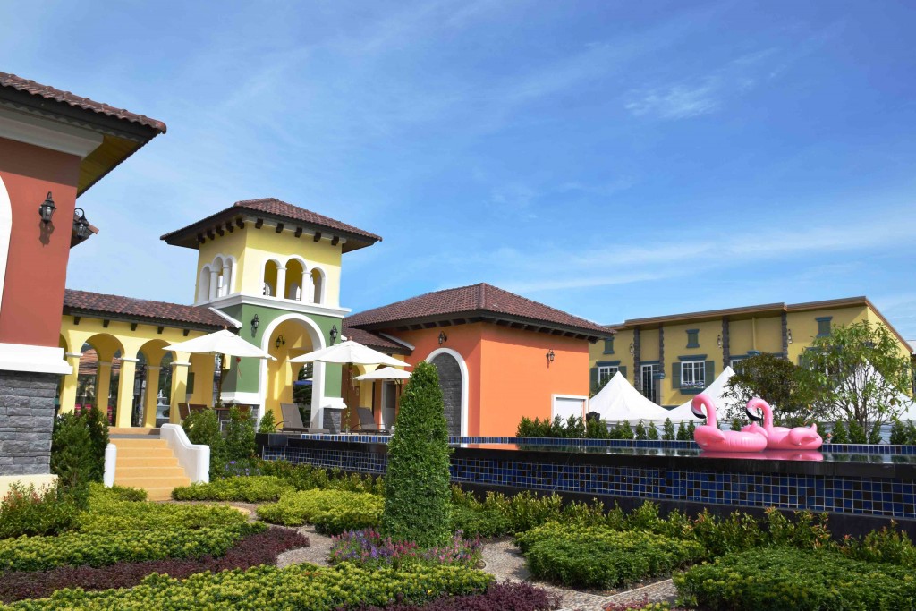 Golden Town Sriracha Assumption3 20170702130450