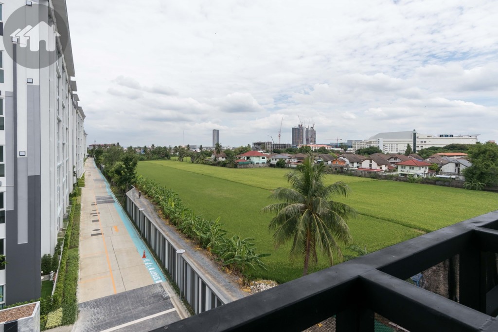 บริเวณชั้นที่ 3 เป็นพื้นที่จัดกิจกรรม ที่ลูกบ้านสามารถมาจัดงานเลี้ยง สังสรรค์ หรือจัดประชุมได้ที่นี่ รับวิวทุ่งนาเขียวขจี