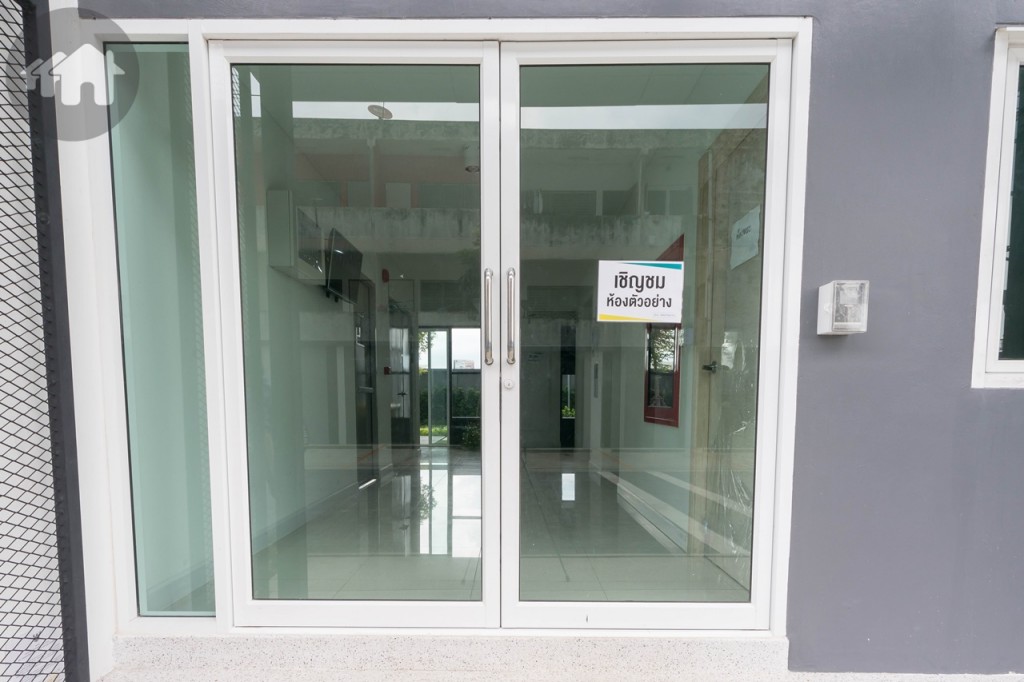 ทางเข้าอาคาร เข้า-ออก ด้วยระบบ Keycard Access